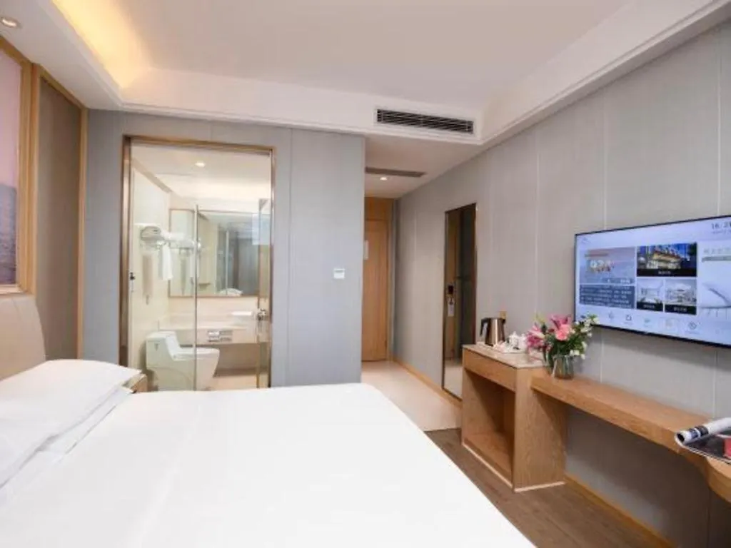 Vienna Hotel Zhuhai Huafashangdu Nanping Science Industrial Park 3*,