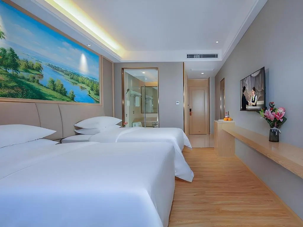 Vienna Hotel Zhuhai Huafashangdu Nanping Science Industrial Park 3*,  Čína