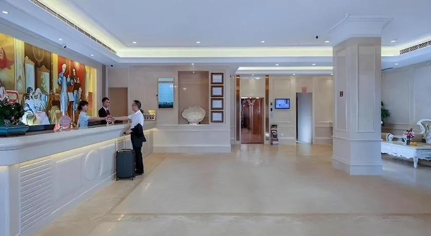 Vienna Hotel Zhuhai Huafashangdu Nanping Science Industrial Park 3*,