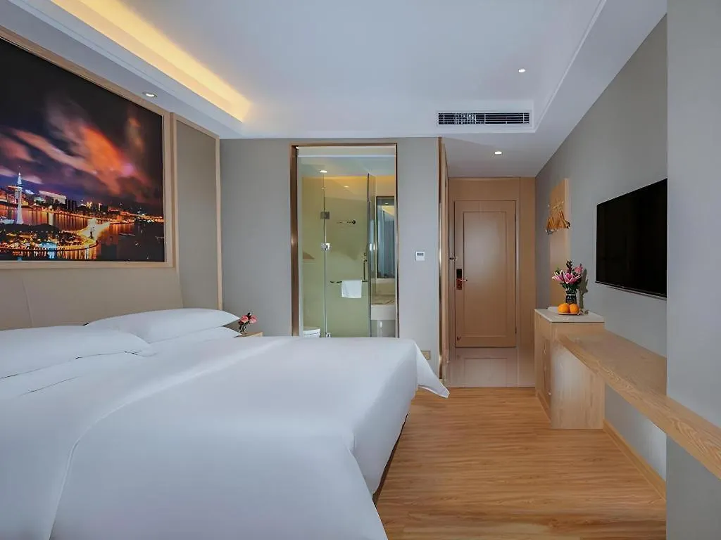 Vienna Hotel Zhuhai Huafashangdu Nanping Science Industrial Park 3*,